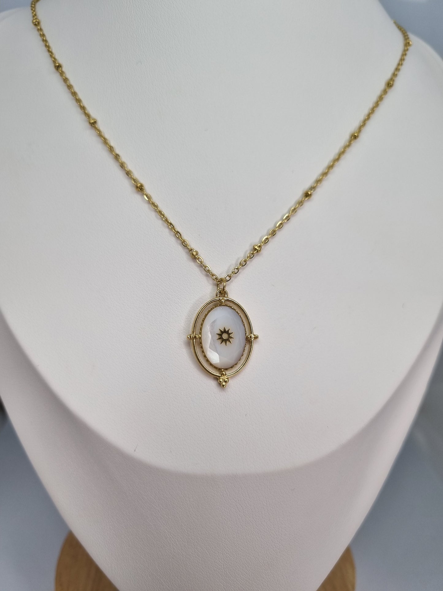 EDEN - Collier pierre naturelle ovale et soleil