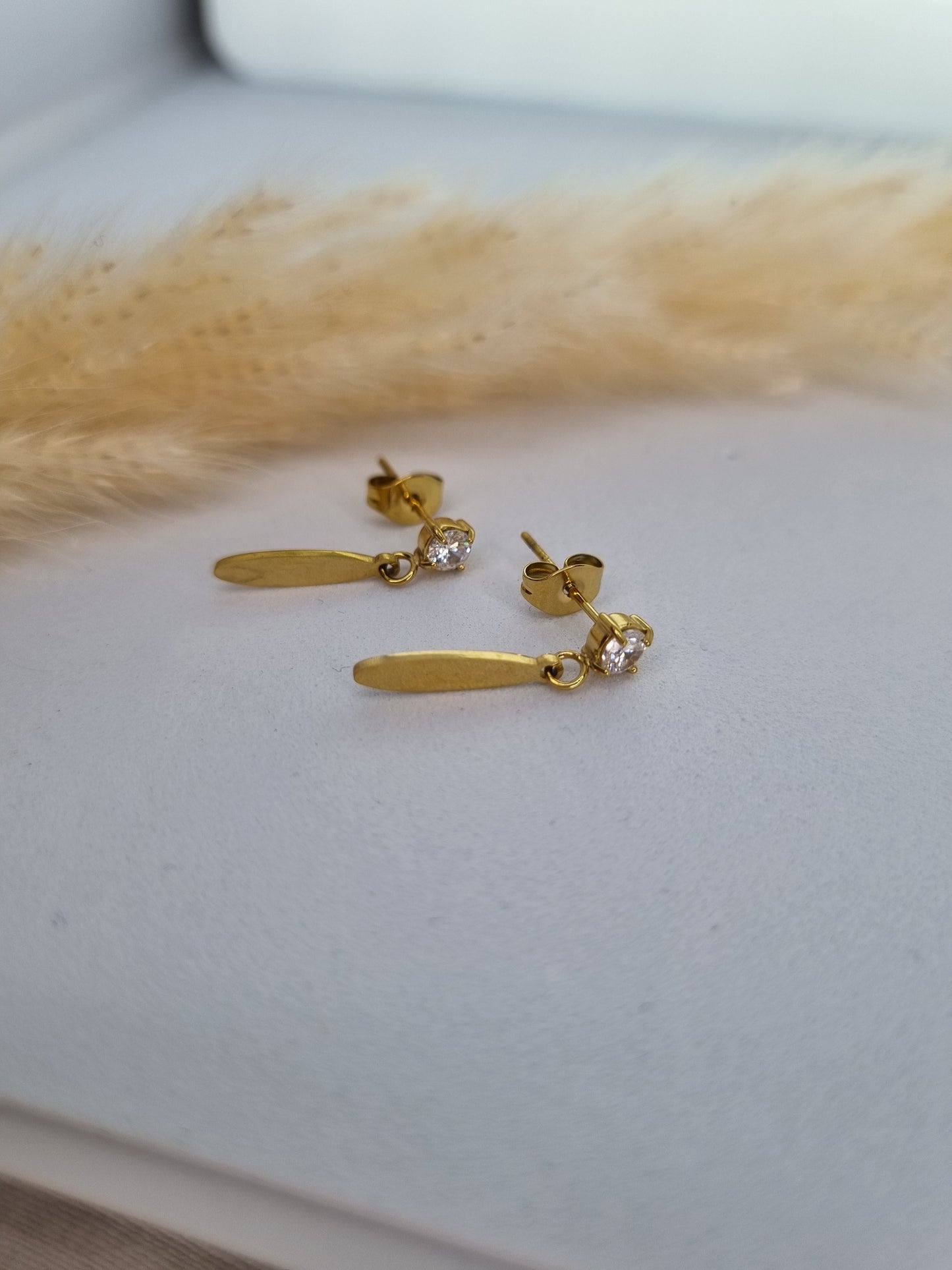 ROSA – Puces d’oreilles fines avec strass