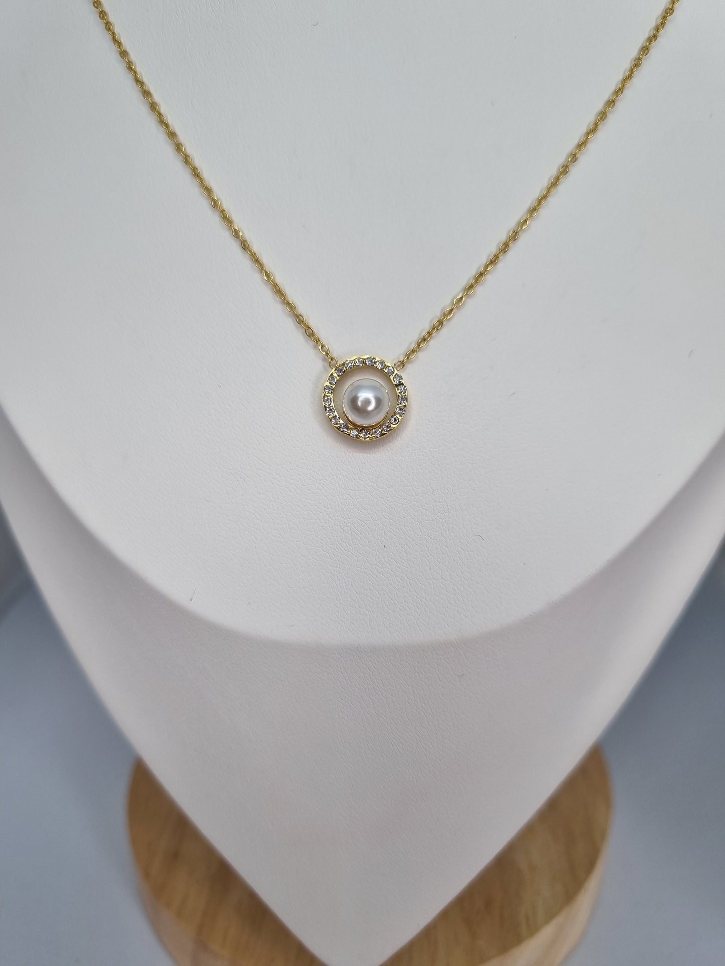 SELENE -Collier doré avec cercle strass et perle synthétique