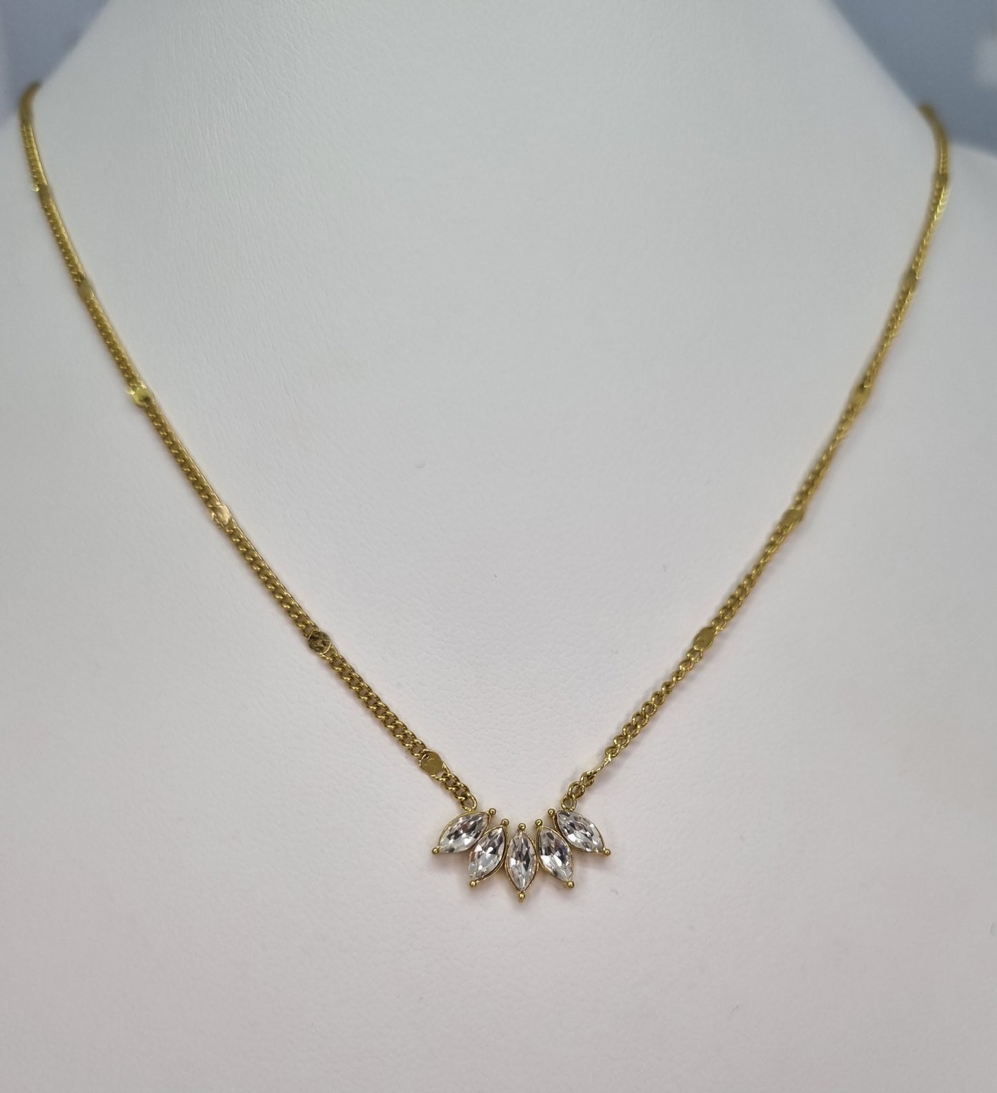 FLEURE - Collier pendantif en forme de feuille en cristal