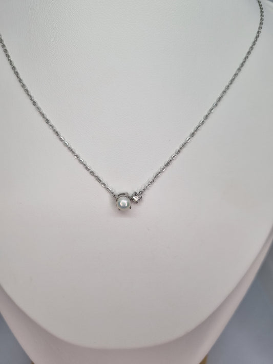 DOUCEUR - Collier petite perle en résine blanche et cristal taillé