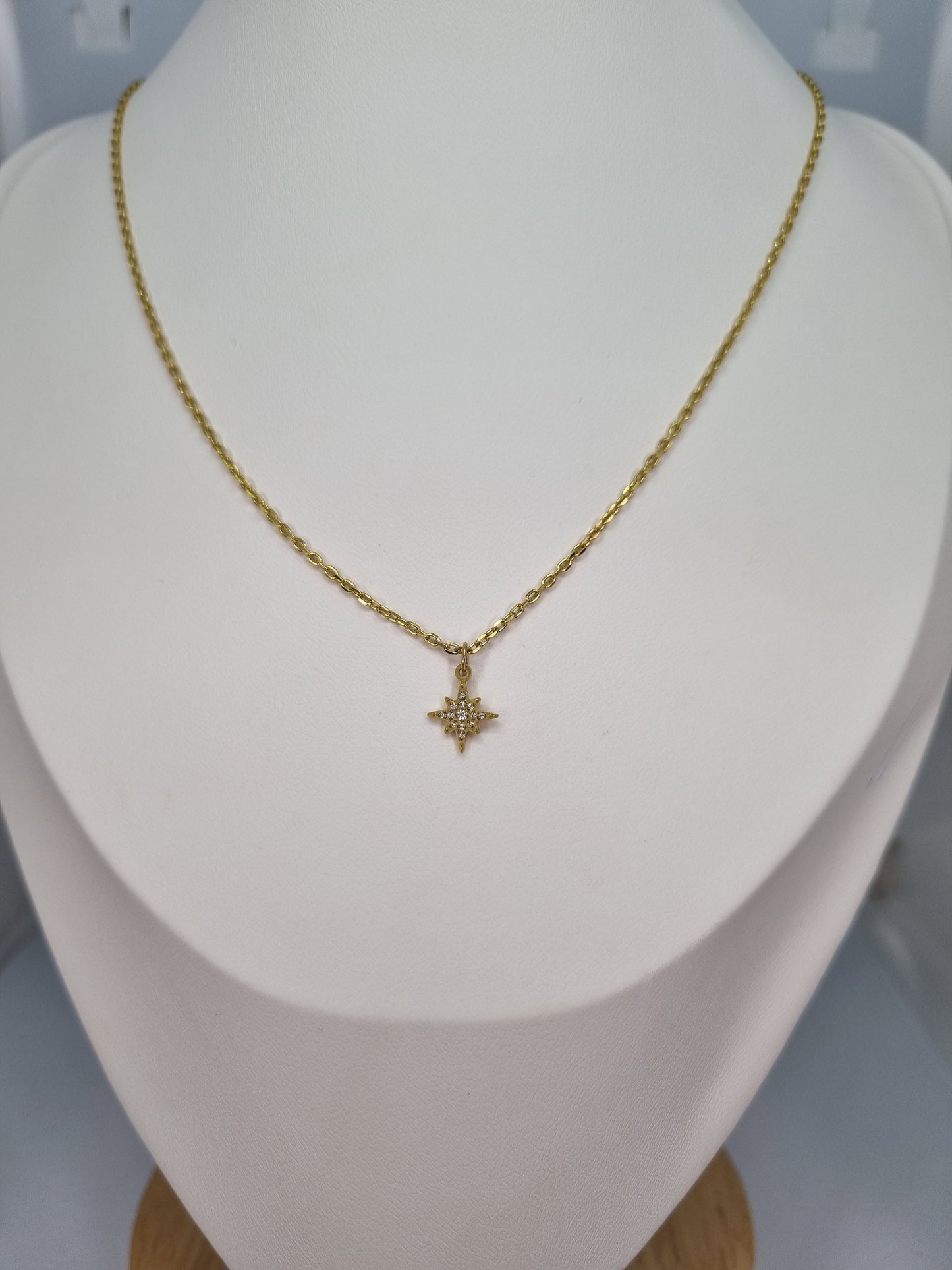 NYMPHE - Collier petit pendentif étoile du nord avec oxydes de zirconium